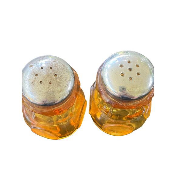 1970’s Fostoria Amber Coin Pattern Salt and Pepper Shaker Set - Picture 2 of 3